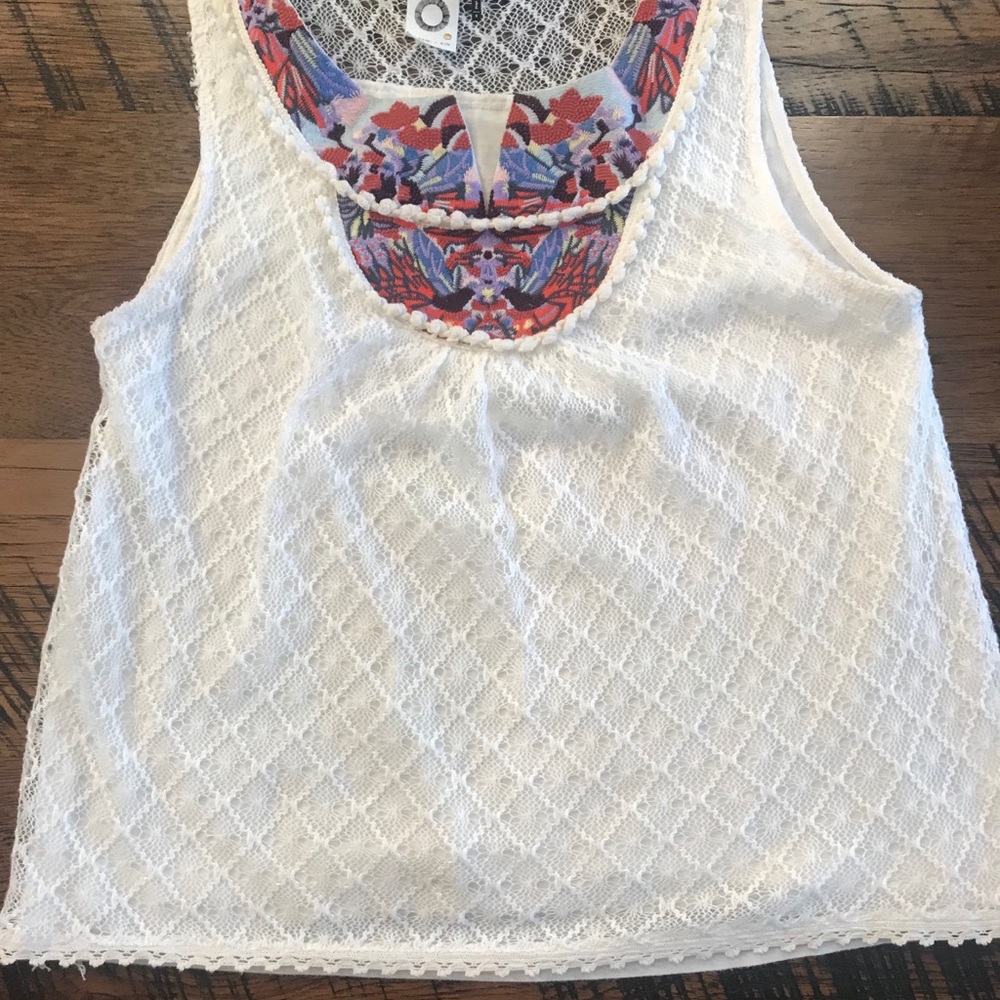 Akemi + Kin Blouse